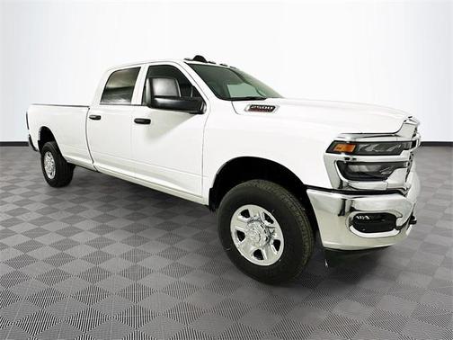 2026 RAM 2500 Tradesman Crew Cab 4x4 8' Box