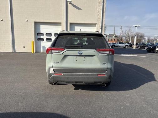 2021 Toyota RAV4 Hybrid XLE Premium