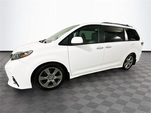 2018 Toyota Sienna SE
