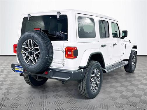 2026 Jeep Wrangler 4-Door Sahara 4x4