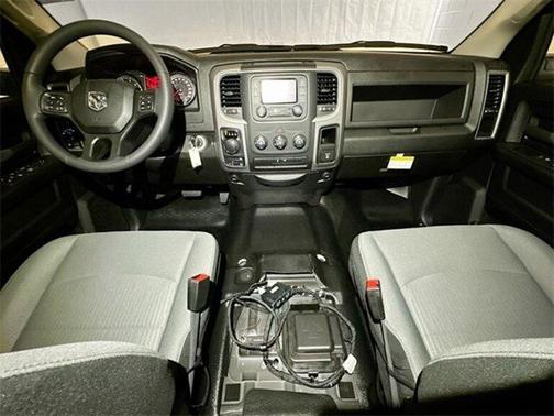 2024 RAM 1500 Classic SSV Crew Cab 4x4 5'7' Box