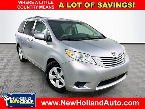 2017 Toyota Sienna LE