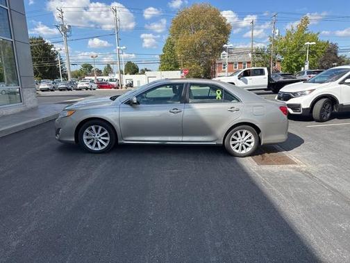 2013 Toyota Camry Hybrid XLE