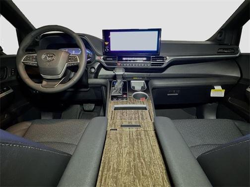 2025 Toyota Sienna Limited 7-Passenger