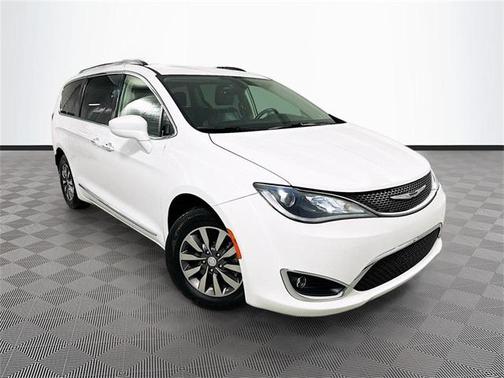 2019 Chrysler Pacifica Touring-L Plus