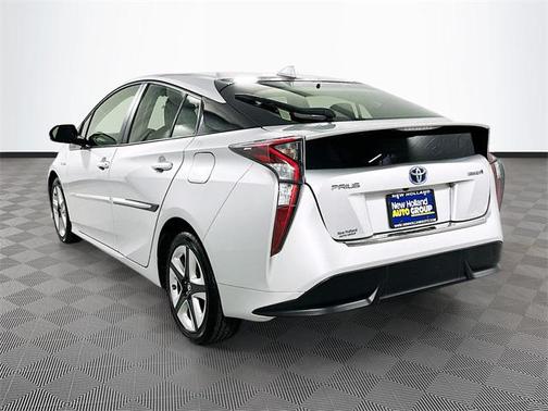 2016 Toyota Prius Three Touring