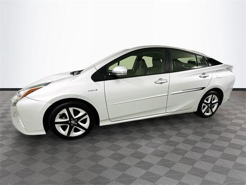 2016 Toyota Prius Three Touring