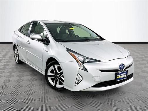 2016 Toyota Prius Three Touring
