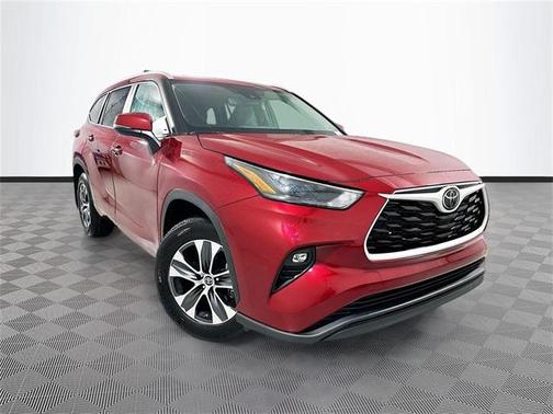 2024 Toyota Highlander XLE