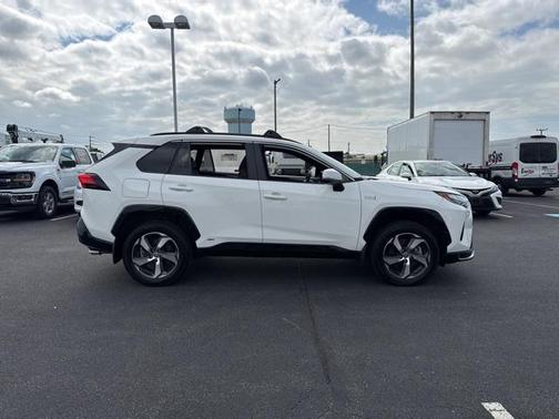 2023 Toyota RAV4 Prime SE