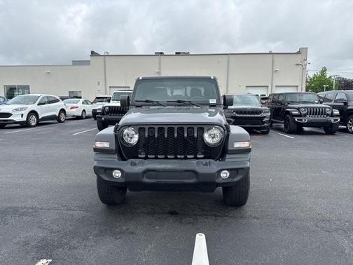 2022 Jeep Gladiator Sport