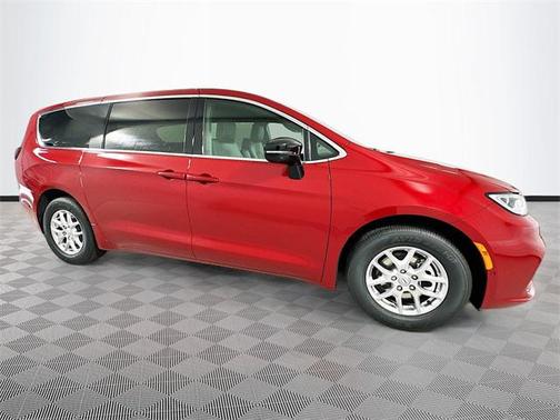 2025 Chrysler Pacifica L