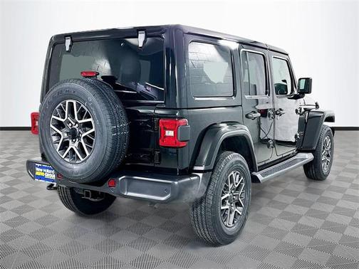 2026 Jeep Wrangler 4-Door Sahara 4x4