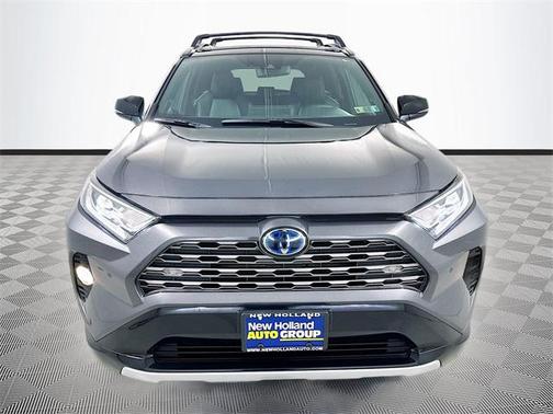 2020 Toyota RAV4 Hybrid SE