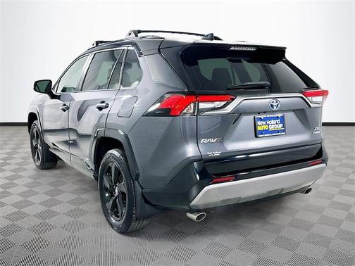 2020 Toyota RAV4 Hybrid SE