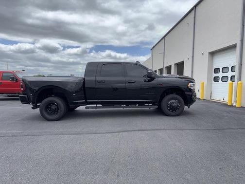 2024 RAM 3500 Laramie Mega Cab 4x4 6'4' Box