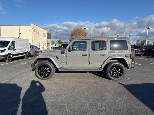 2022 Jeep Wrangler Unlimited 4xe Sahara