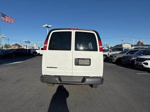 2024 Chevrolet Express 2500 RWD 2500 Regular Wheelbase WT