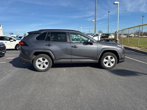 2020 Toyota RAV4 Hybrid XLE