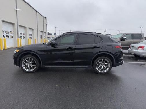 2018 Alfa Romeo Stelvio Ti Sport
