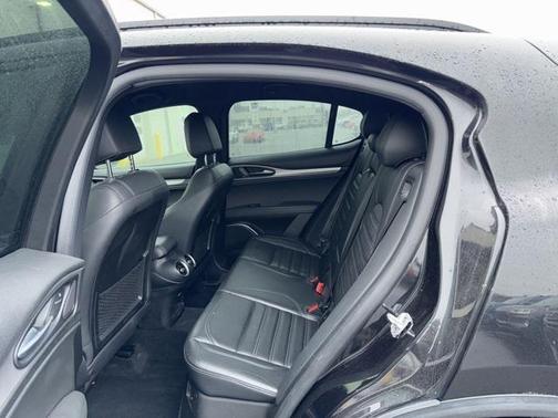 2018 Alfa Romeo Stelvio Ti Sport