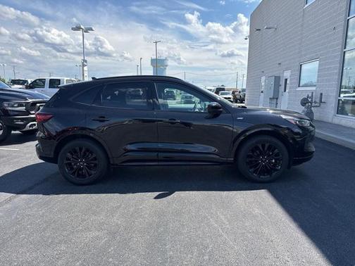 2024 Ford Escape ST-Line Elite