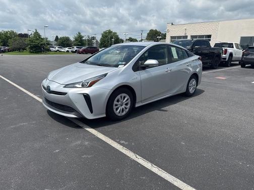 2022 Toyota Prius LE