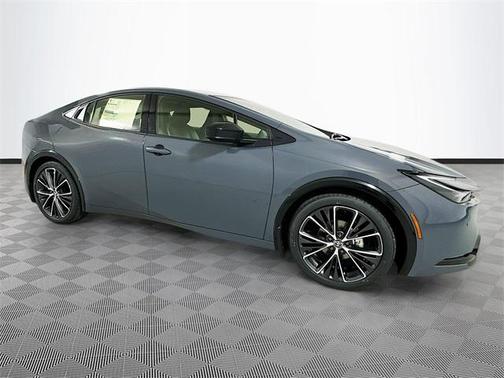 2025 Toyota Prius XLE