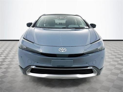2025 Toyota Prius XLE