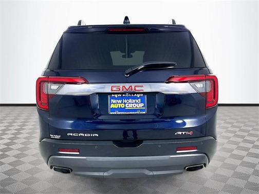 2022 GMC Acadia AWD AT4