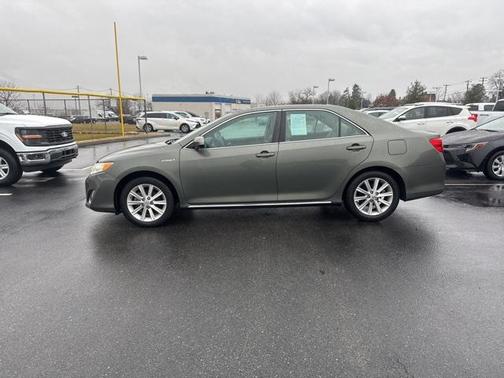 2012 Toyota Camry Hybrid XLE