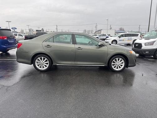 2012 Toyota Camry Hybrid XLE