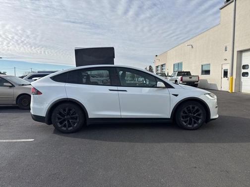 2022 Tesla Model X Plaid Tri Motor All-Wheel Drive
