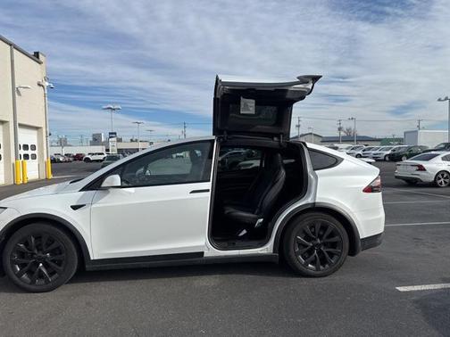 2022 Tesla Model X Plaid Tri Motor All-Wheel Drive