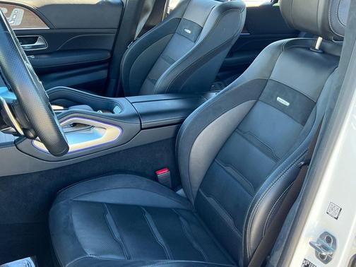 2025 Mercedes-Benz AMG GLS 63 Base