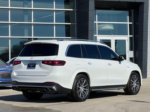 2025 Mercedes-Benz AMG GLS 63 Base