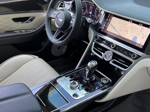 2022 Bentley Flying Spur V8