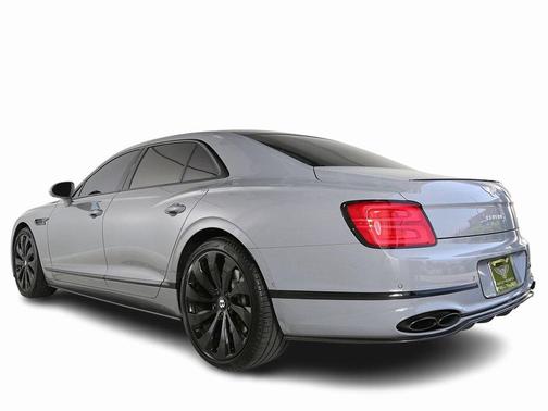 2022 Bentley Flying Spur V8