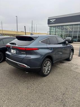 Coastal Gray Metallic 2024 Toyota Venza Limited