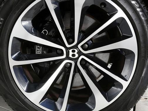 2023 Bentley Bentayga V8