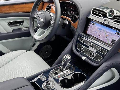 2023 Bentley Bentayga V8