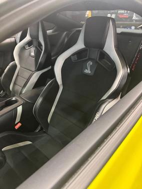 Grabber Yellow 2021 Ford Shelby GT500 Base