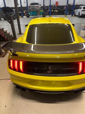 Grabber Yellow 2021 Ford Shelby GT500 Base