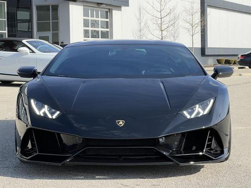 2020 Lamborghini Huracan EVO Base