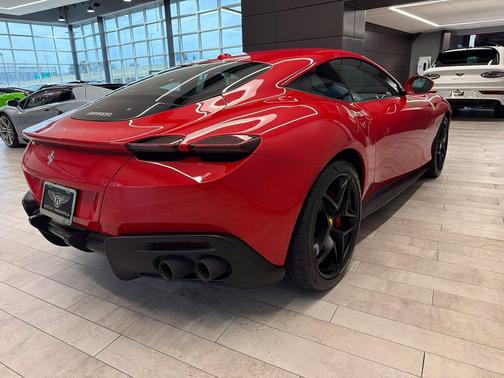 2023 Ferrari Roma Base
