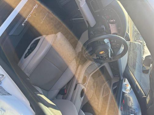 2022 Porsche Taycan Turbo