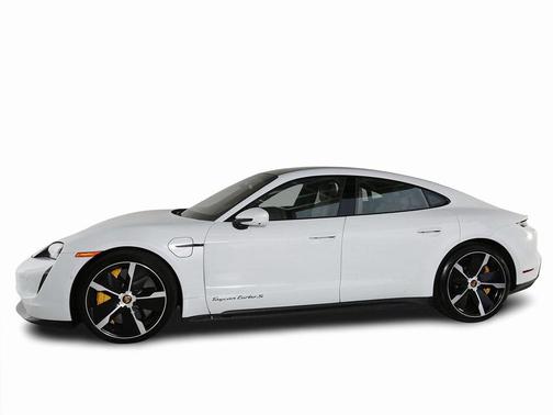 2022 Porsche Taycan Turbo S