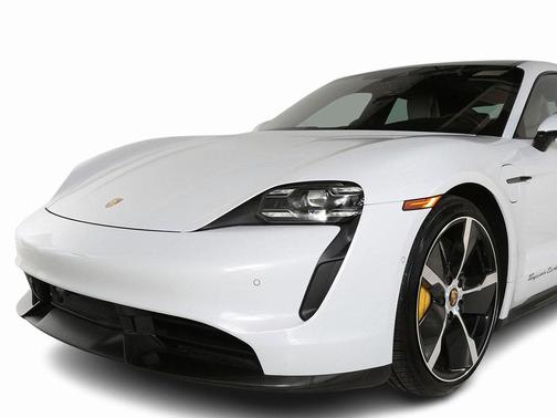 2022 Porsche Taycan Turbo S