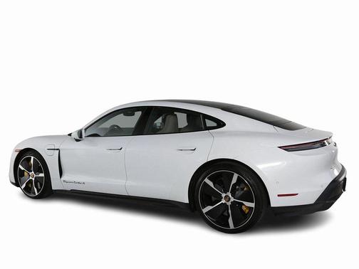 2022 Porsche Taycan Turbo S