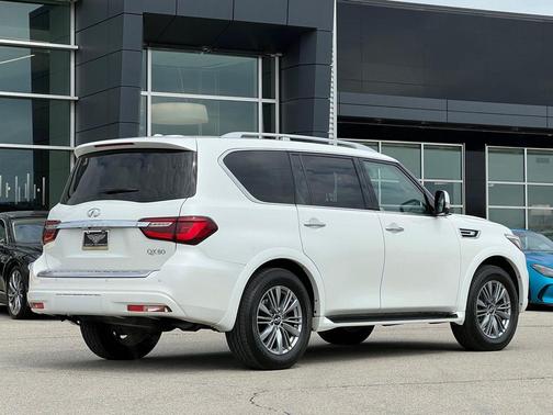 Moonstone White 2022 INFINITI QX80 Luxe